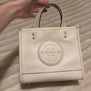 Coach Dempsey Tote 22